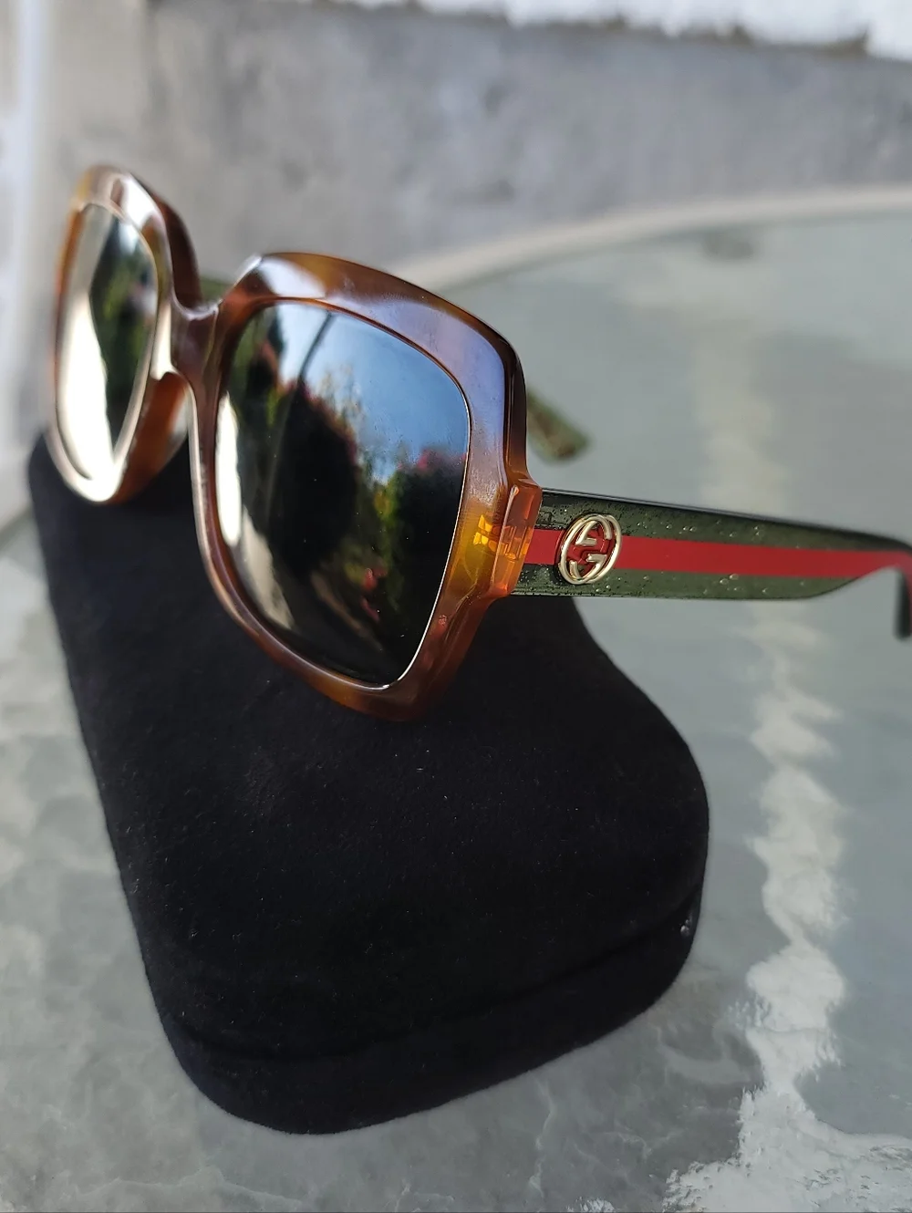 Gucci Women’s Tortoise Frame Sunglasses with Signature Stripe - Picture 3 of 11